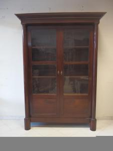 MAHOGANY TWO-DOOR BOOKCASE WITH FULL COLUMNS, EMPIRE STYLE, EARLY 19TH CENTURY, 148x45x228 cm